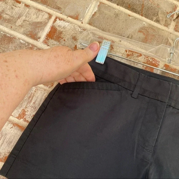 Express Editor Black Trouser Shorts - Picture 2 of 6